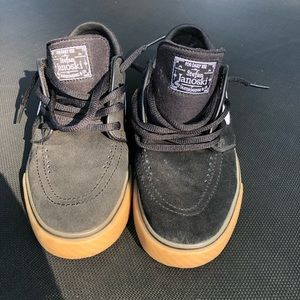 OBO NIKE SB SKATEBOARDING STEFAN JANOSKI SKATING
